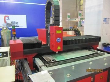 500W τέμνουσα μηχανή λέιζερ ινών 1500 X 3000 CNC για το πιάτο φύλλων